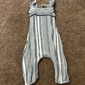 Nordstrom Peek size 1 (12-18 months)